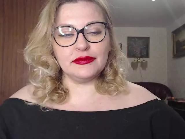Offline WifeyNusha on BongaCams