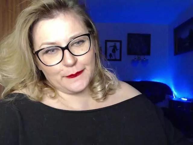 Offline WifeyNusha on BongaCams