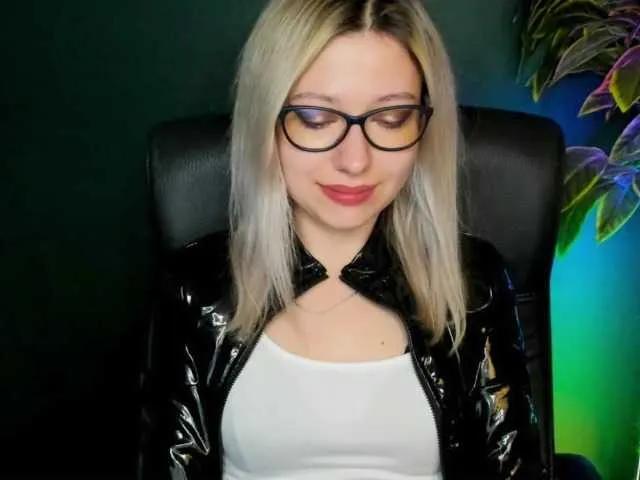 Offline xxHeidiLove on BongaCams