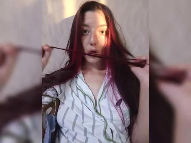 Ymmixxx on BongaCams 