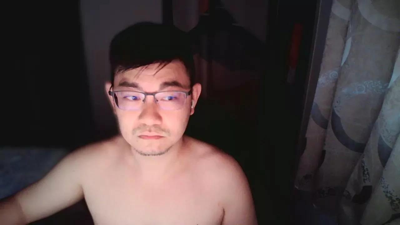gogodoggo on Cam4 