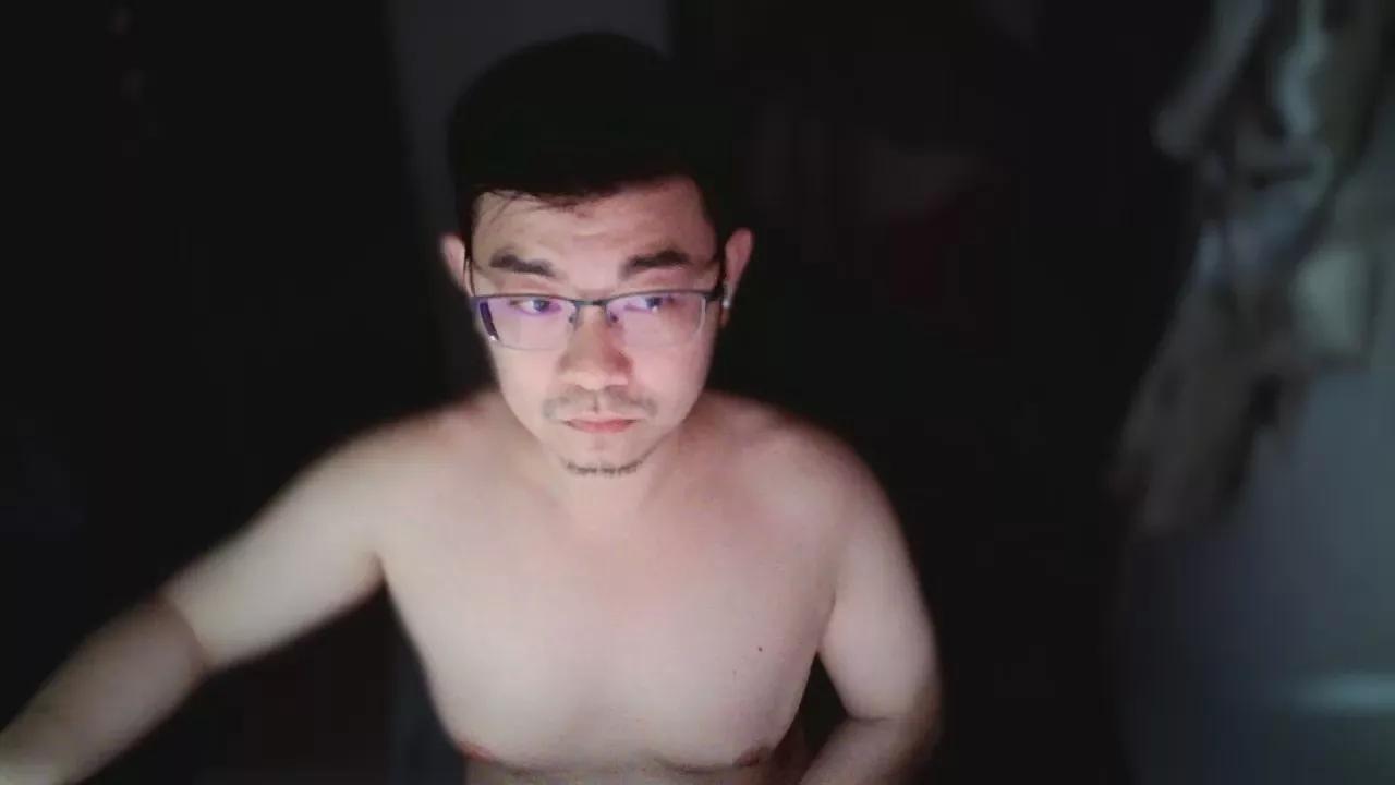 gogodoggo on Cam4 