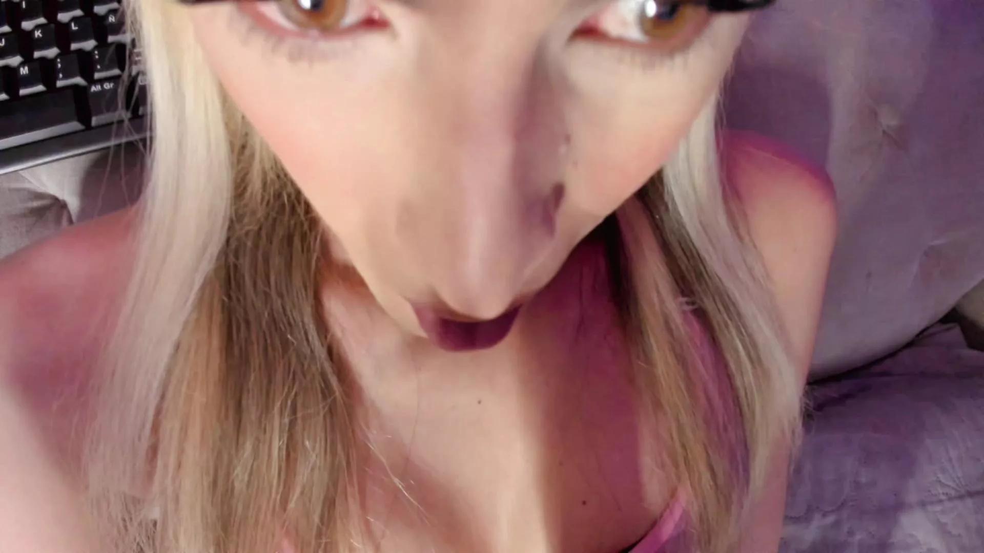 Putinna1 on Cam4 