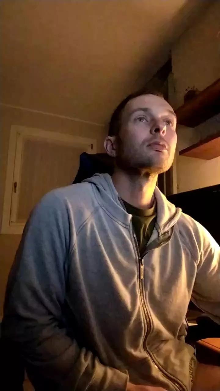 riccardoyeah on Cam4 