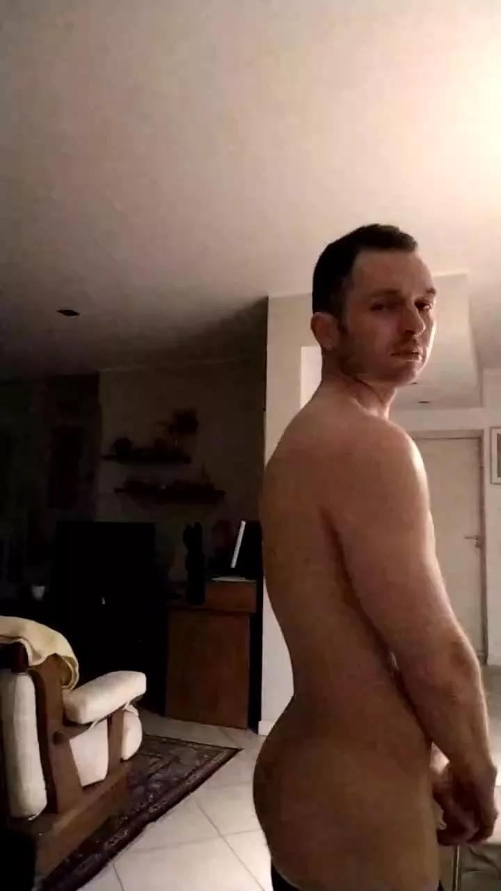 riccardoyeah on Cam4 