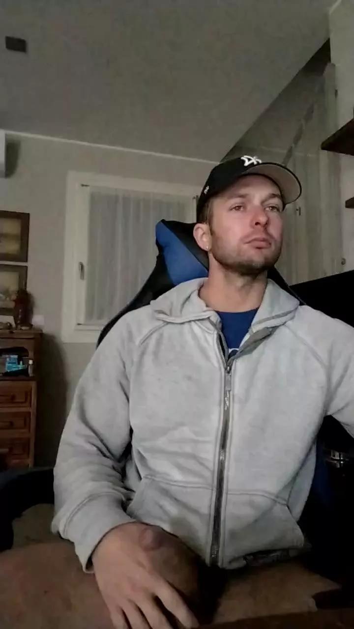 riccardoyeah on Cam4 