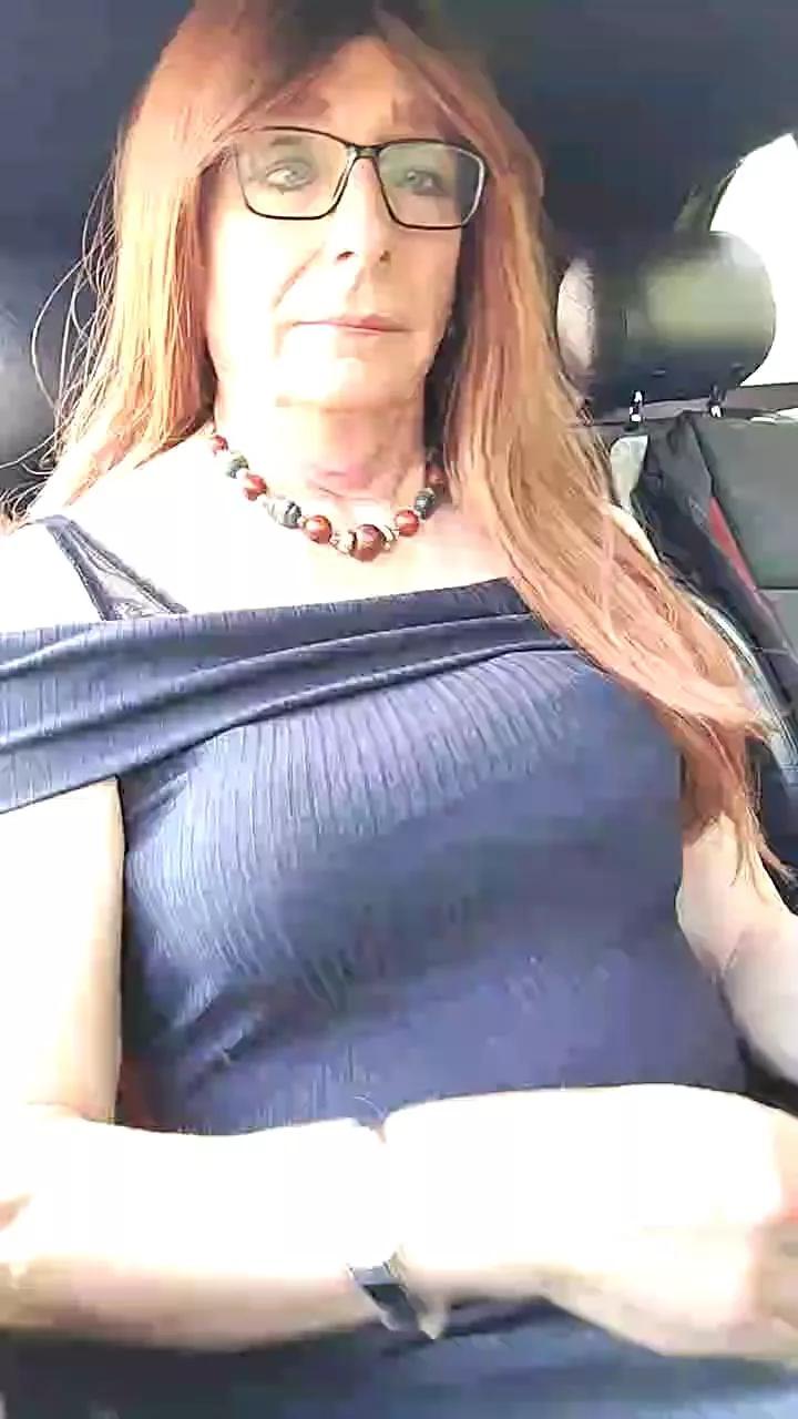 Saabrinaahot on Cam4 
