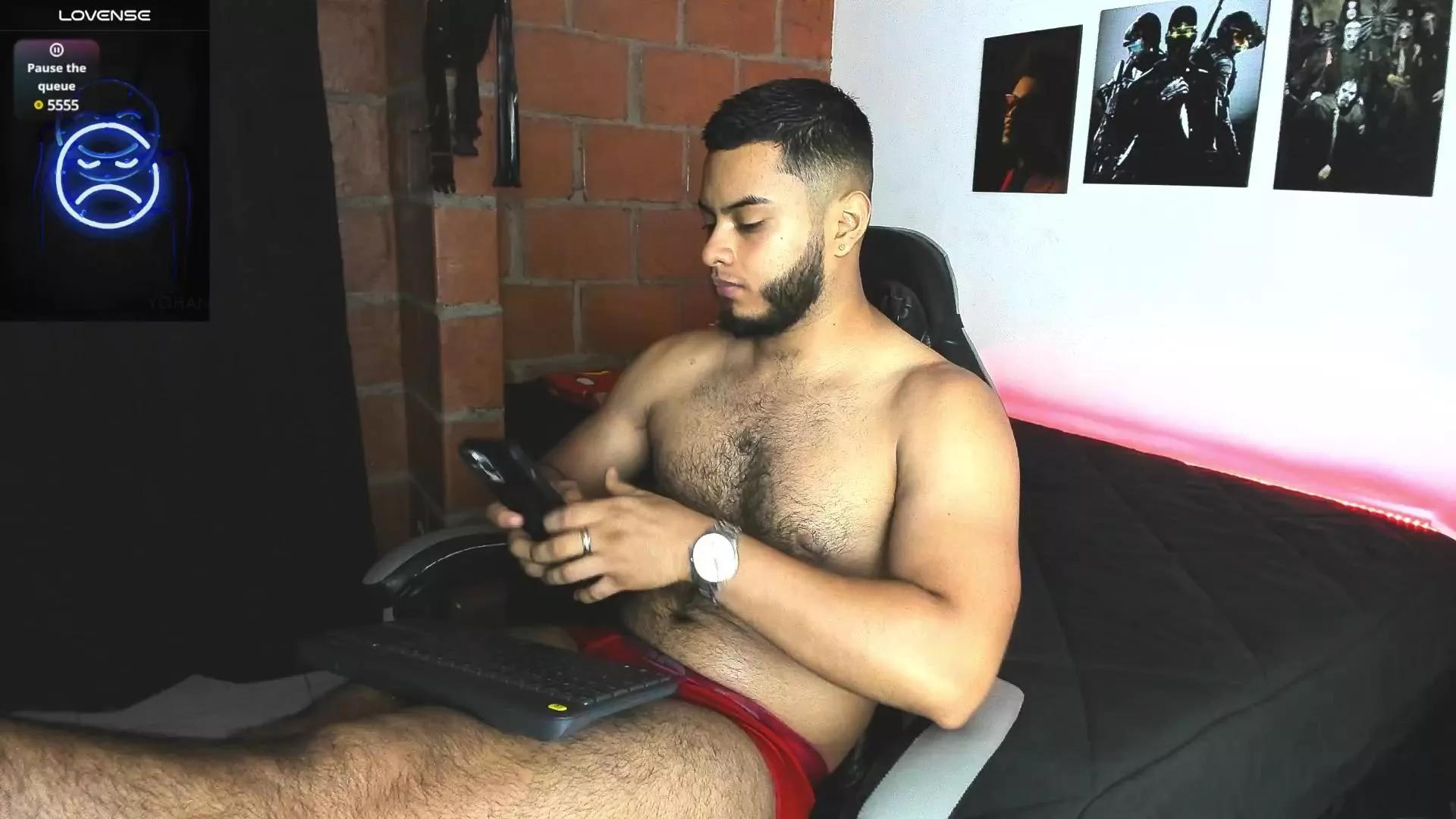 Tyler_price on Cam4 
