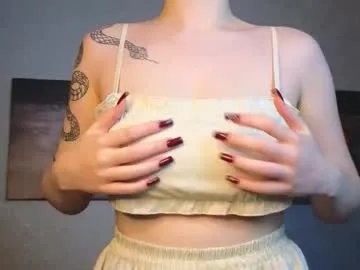 Private _b00bss_ on Chaturbate