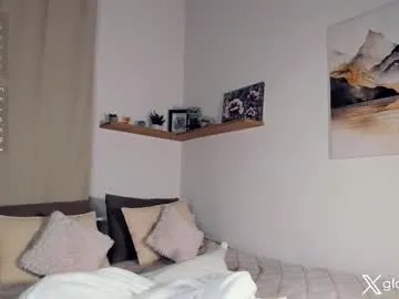 Freechat _golden_moon_ on Chaturbate