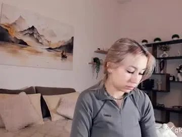 Freechat _golden_moon_ on Chaturbate