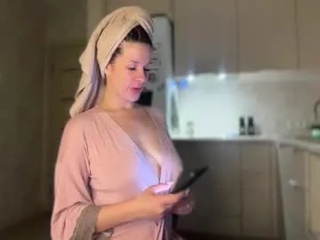 Freechat a__enigma on Chaturbate