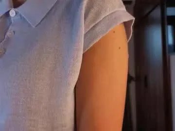 Freechat adelia_ntmu on Chaturbate