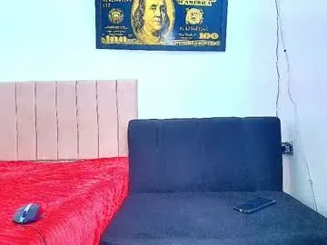 Freechat alejo_21cm on Chaturbate