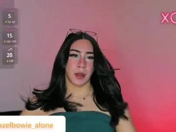 Freechat alonehazel on Chaturbate