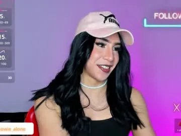 Freechat alonehazel on Chaturbate