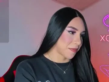 Freechat alonehazel on Chaturbate