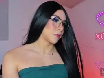 Freechat alonehazel on Chaturbate