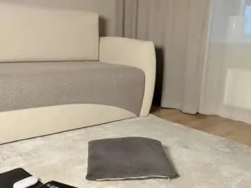 Private amelinalove on Chaturbate