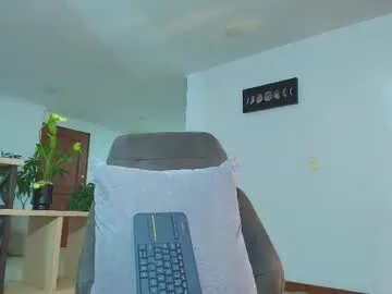 Freechat andrew_west_ on Chaturbate