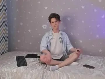 Freechat andrewwcarter2 on Chaturbate