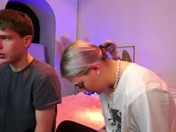 Away andyjey_ on Chaturbate