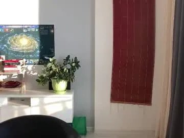 Freechat anntics_ on Chaturbate