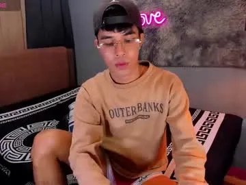 Freechat asiancum_peter on Chaturbate