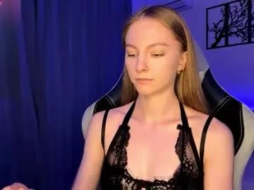 Freechat autumnroginson on Chaturbate