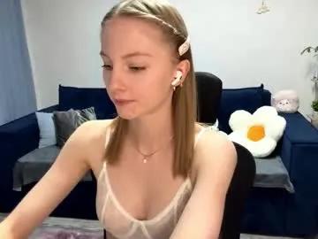 Freechat autumnroginson on Chaturbate