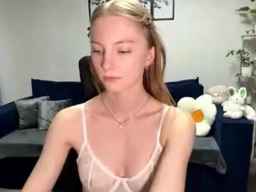 Freechat autumnroginson on Chaturbate