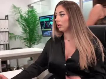 Freechat babesgowild on Chaturbate