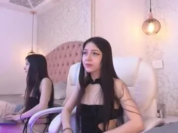 Freechat bella_kitty_ on Chaturbate