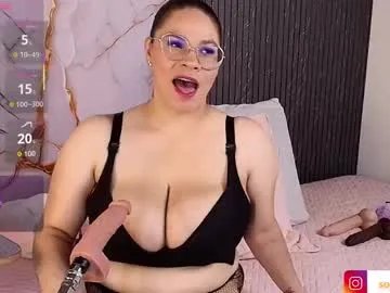 Freechat big_tits_in_your_face on Chaturbate