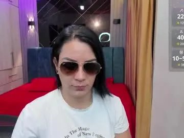 Freechat chery_hott on Chaturbate