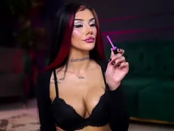 Freechat chicaora on Chaturbate