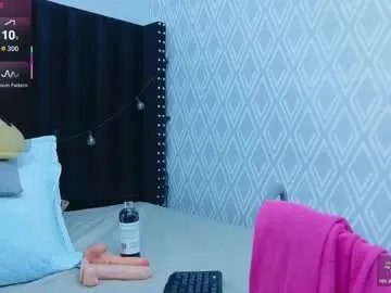 Freechat colombia_mommy_ on Chaturbate