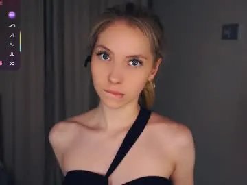 Freechat constanceglascov on Chaturbate