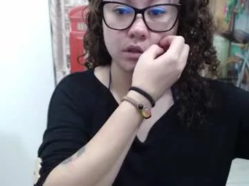 Freechat curly_greeneyed on Chaturbate