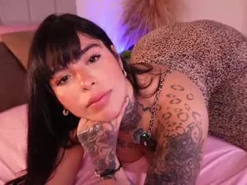 Freechat curvyliciouss on Chaturbate