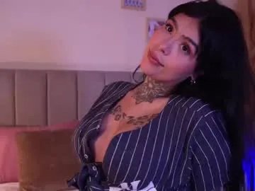 Freechat curvyliciouss on Chaturbate