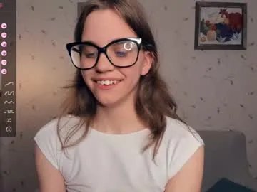 Freechat cutefluffy on Chaturbate