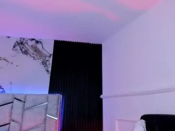 Freechat daniphoenixx on Chaturbate