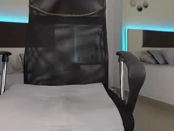 Freechat danteestone on Chaturbate