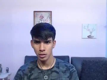 Freechat david_925_ on Chaturbate