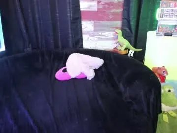 Freechat elle4you on Chaturbate