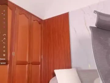 Freechat emily_roousee on Chaturbate