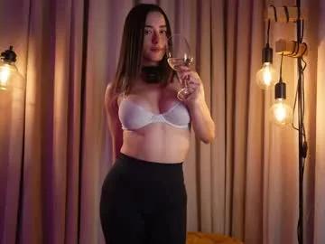 Freechat emyii on Chaturbate