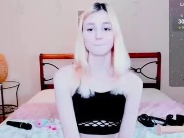 Freechat fleximona on Chaturbate