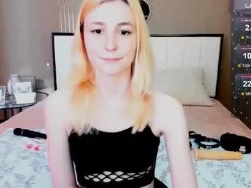 Freechat fleximona on Chaturbate